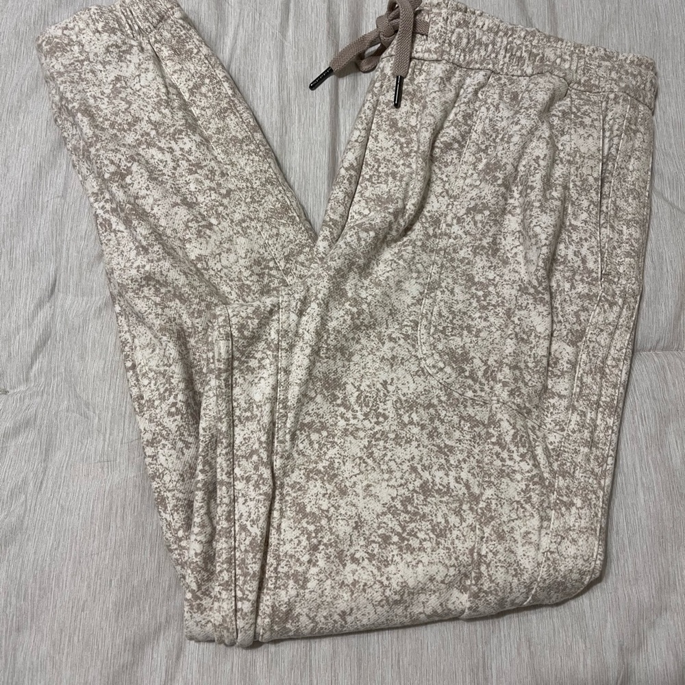 Athleta Tan & Cream Relaxed Fit Joggers
